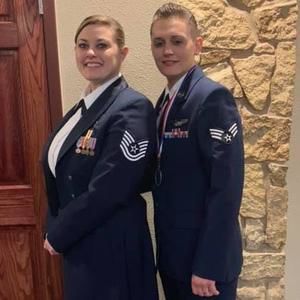 Meet your Posher, Danni